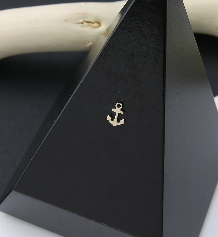 14kt Gold Anchor Threadless Top - Image 2