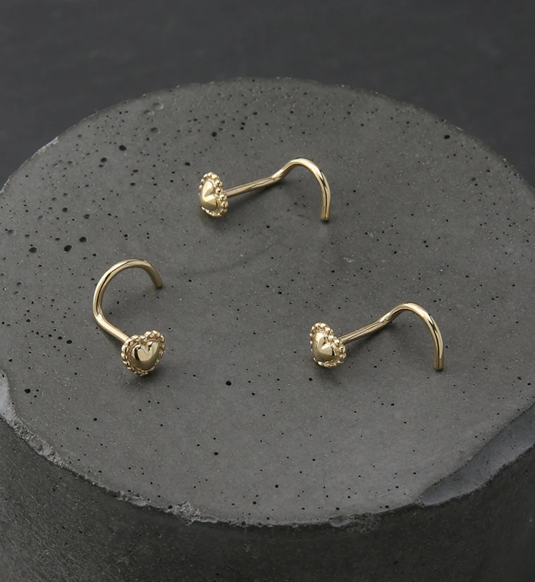 14kt Gold Banded Heart Nose Screw - Image 3