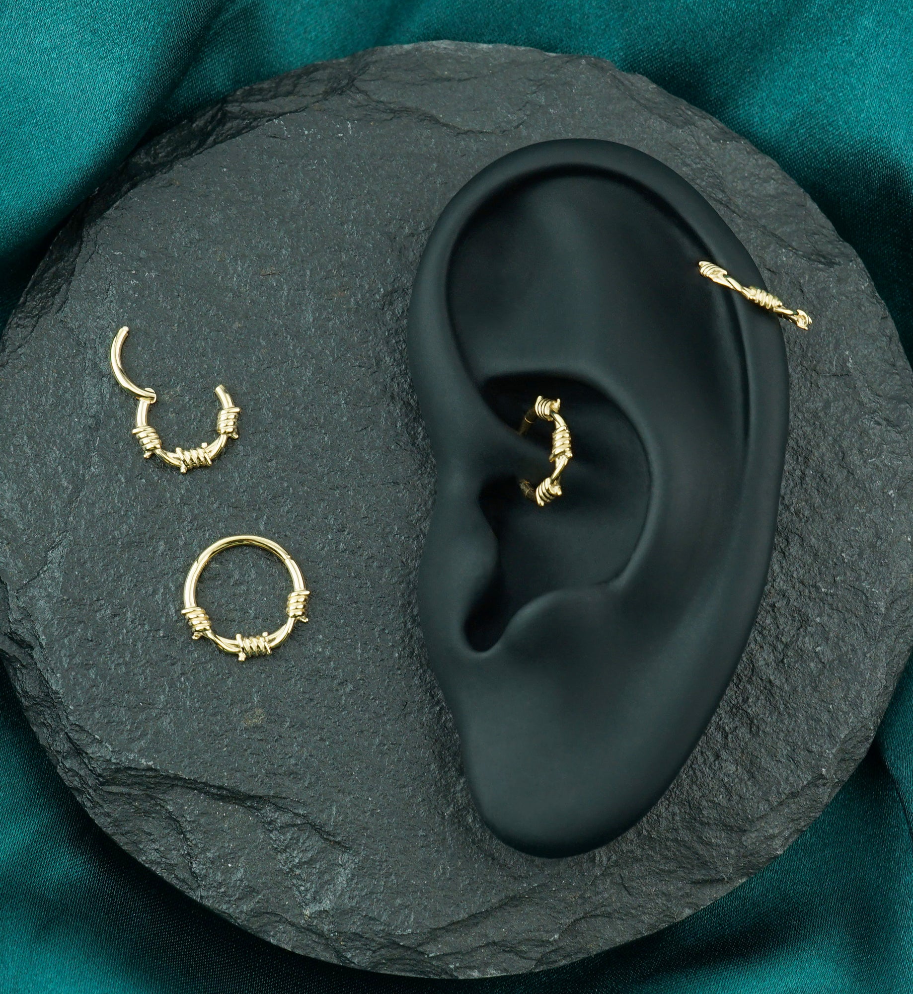 14kt Gold Barbed Wire Hinged Segment Ring - Image 2