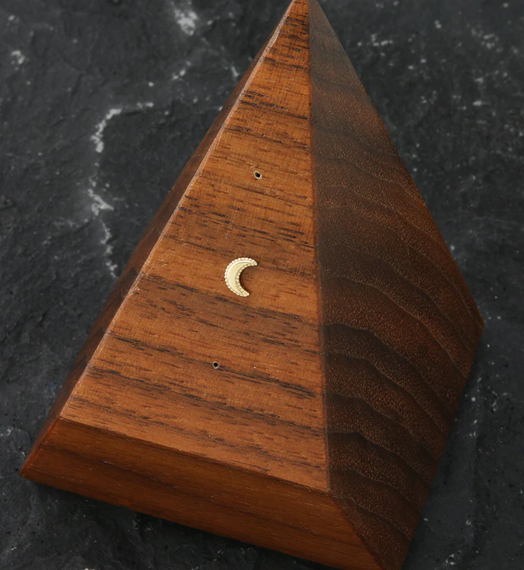 14kt Gold Beaded Crescent Moon Threadless Top - Image 2