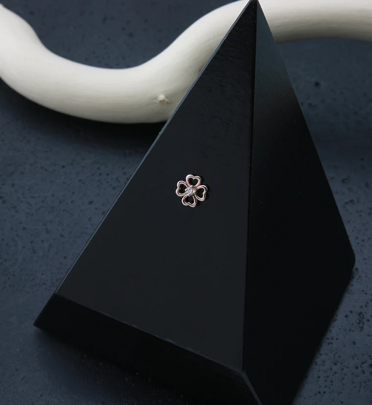 14kt Rose Gold Clover Gem Threadless Top - Image 2