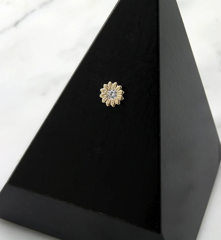 14kt Gold Daisy CZ Threadless Top - Image 2