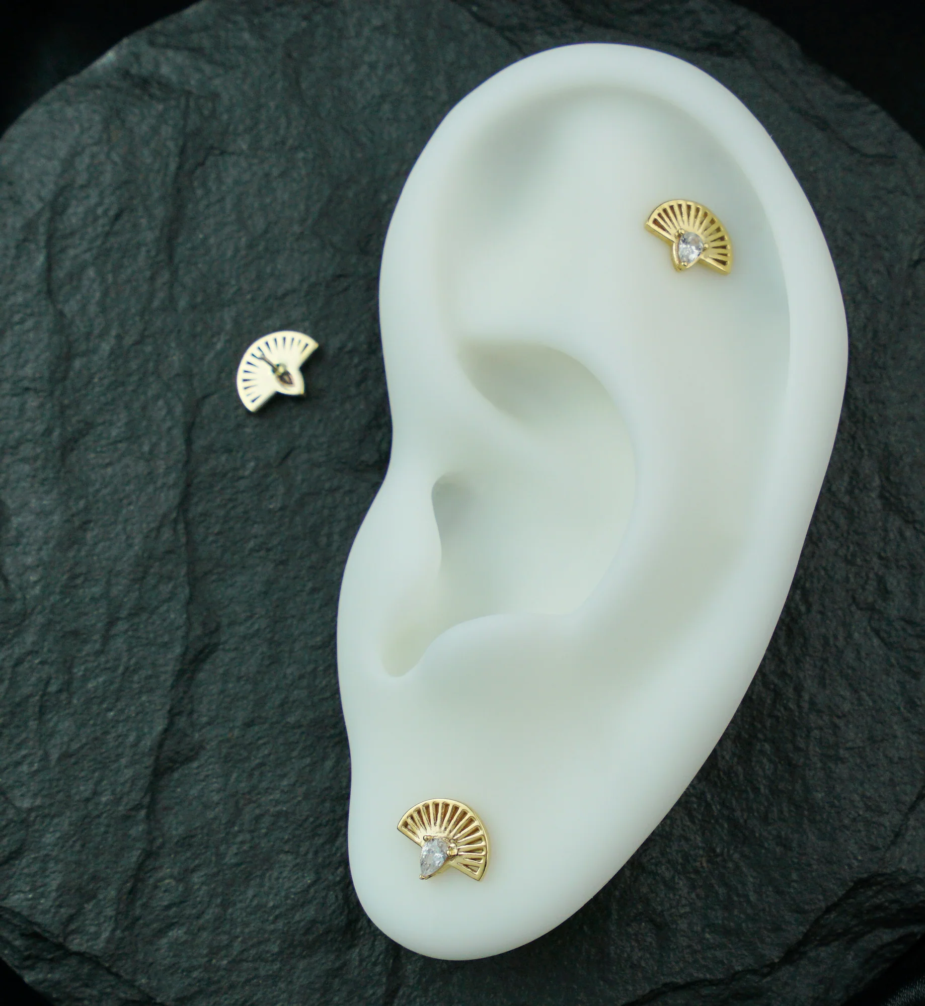 14kt Gold Empire Fan Teardrop Clear CZ Threadless Top - Image 2