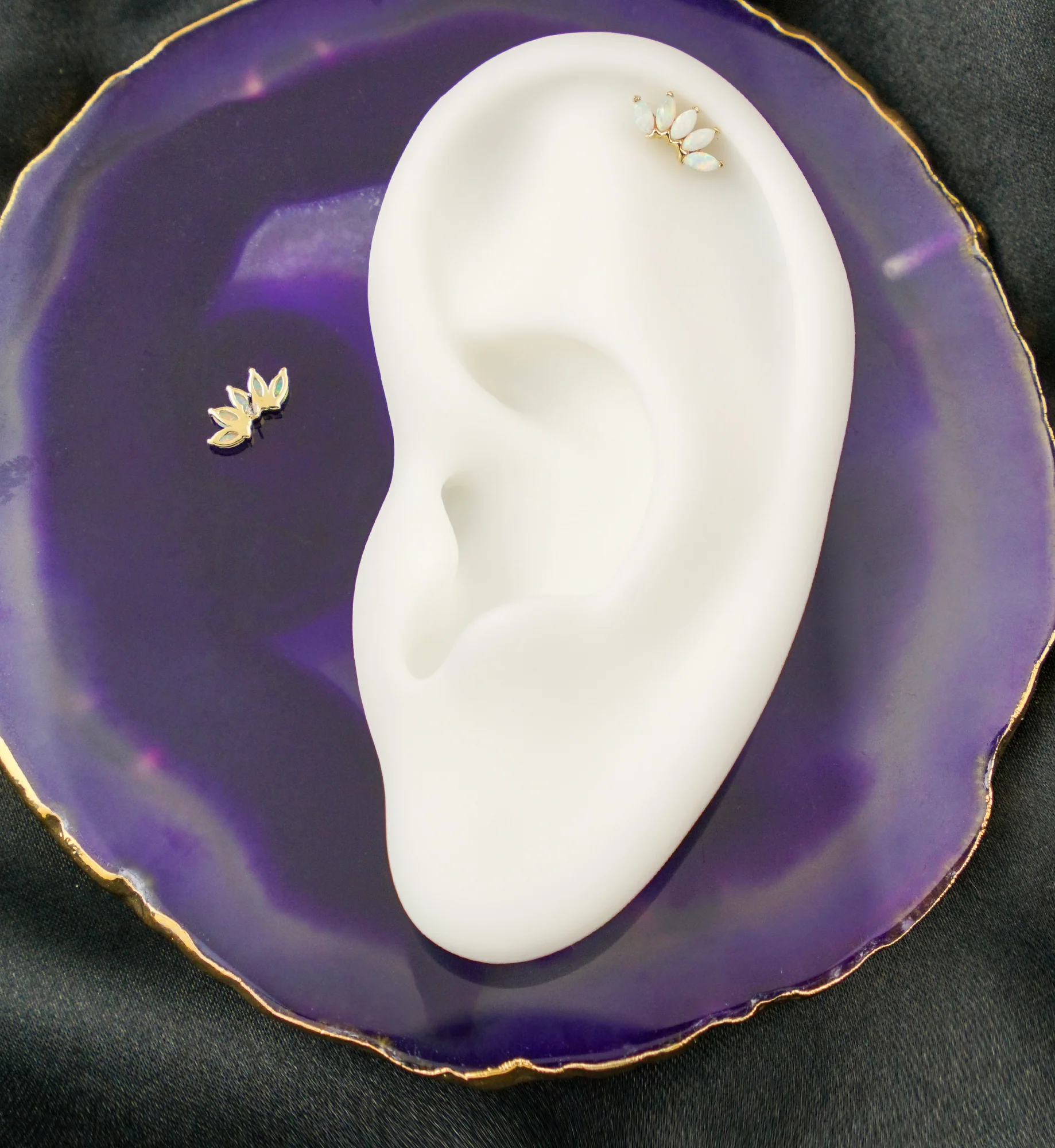 14kt Gold Half Crown White Opalite Threadless Top - Image 2
