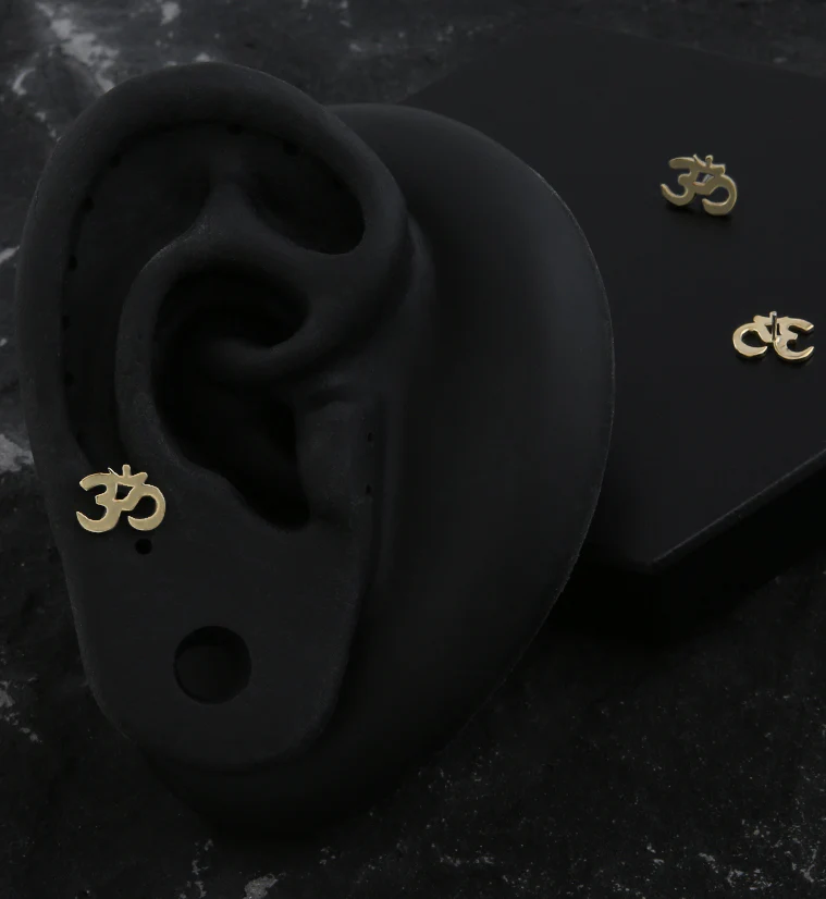 14kt Gold Ohm Threadless Top - Image 2