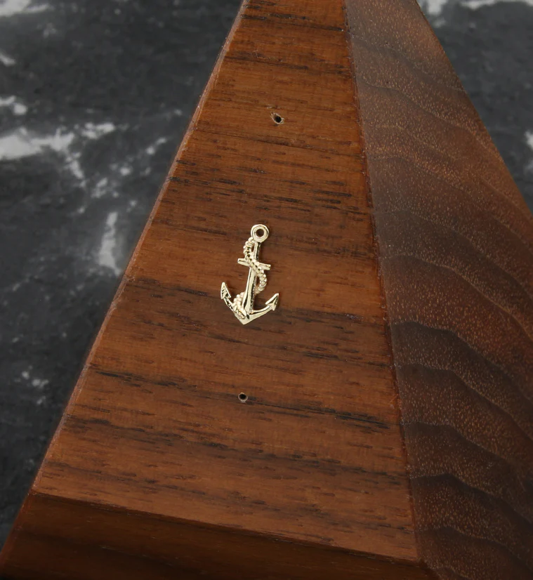 14kt Gold Rope And Anchor Threadless Top - Image 2