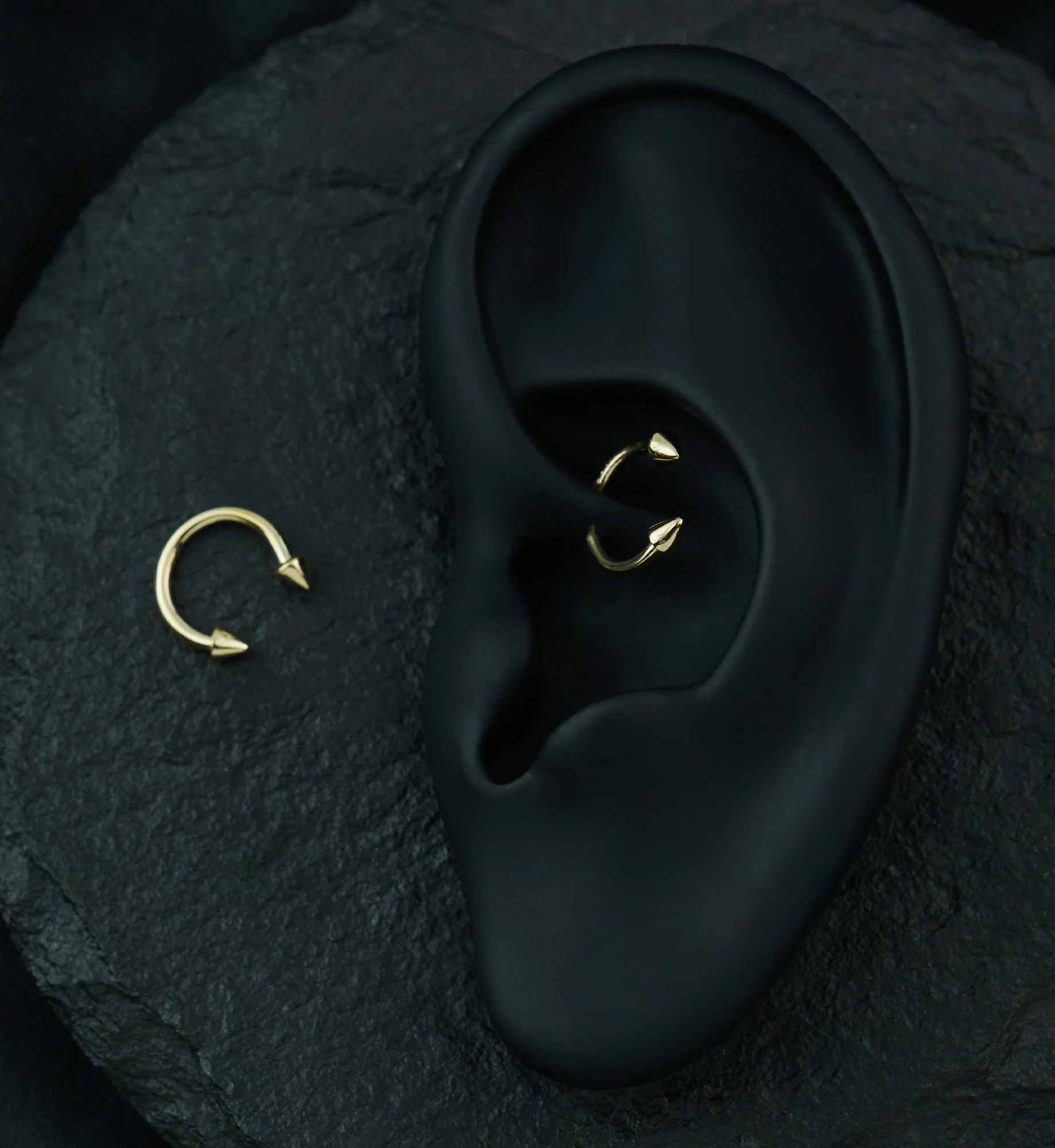 14kt Gold Spiked Circular Barbell - Image 3