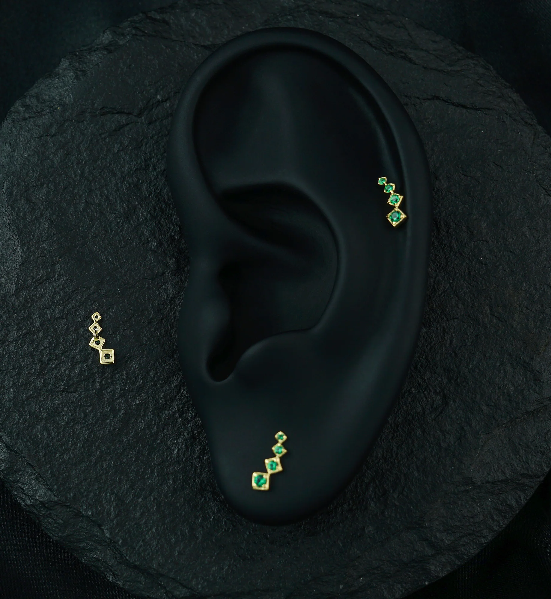 14kt Gold Square Crescendo Emerald CZ Threadless Top - Image 2