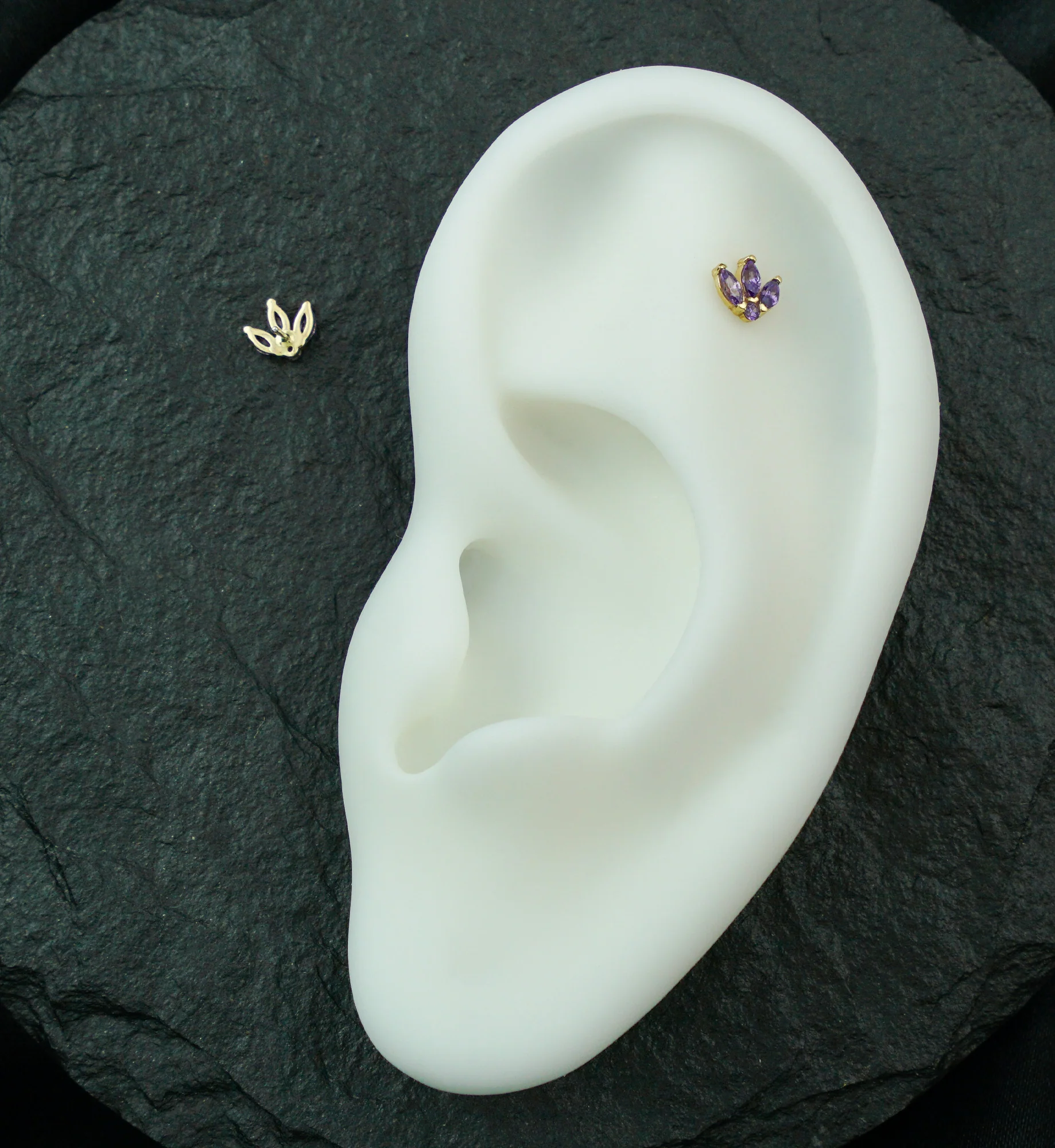 14kt Gold Tri Sepal Amethyst CZ Threadless Top - Image 2
