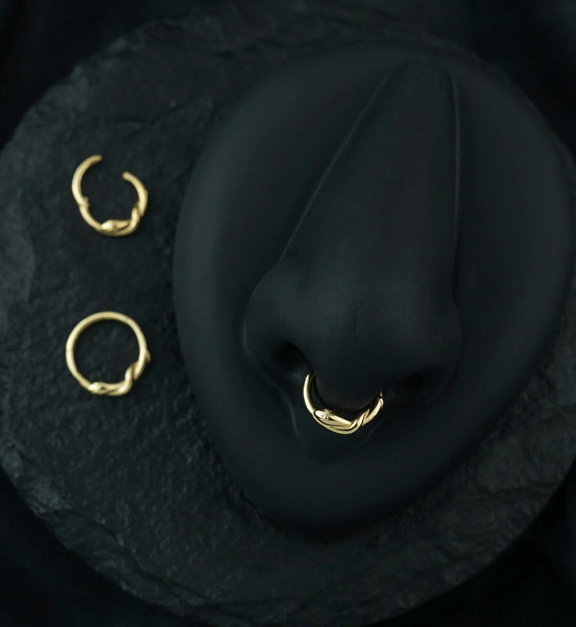 14kt Gold Twisted Snake Hinged Segment Ring - Image 2