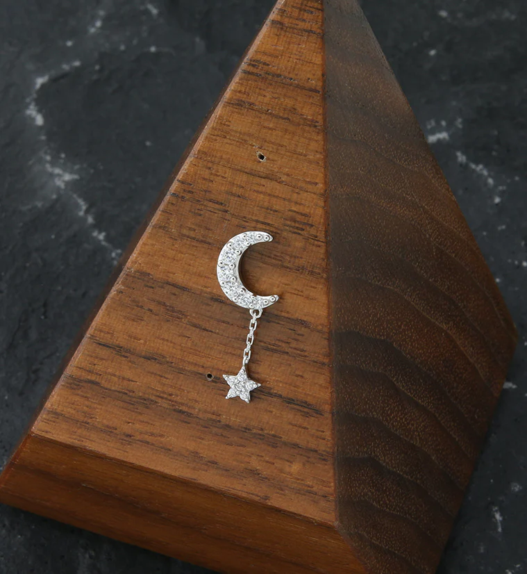 14kt White Gold Crescent Moon CZ Dangle Star Threadless Top - Image 2