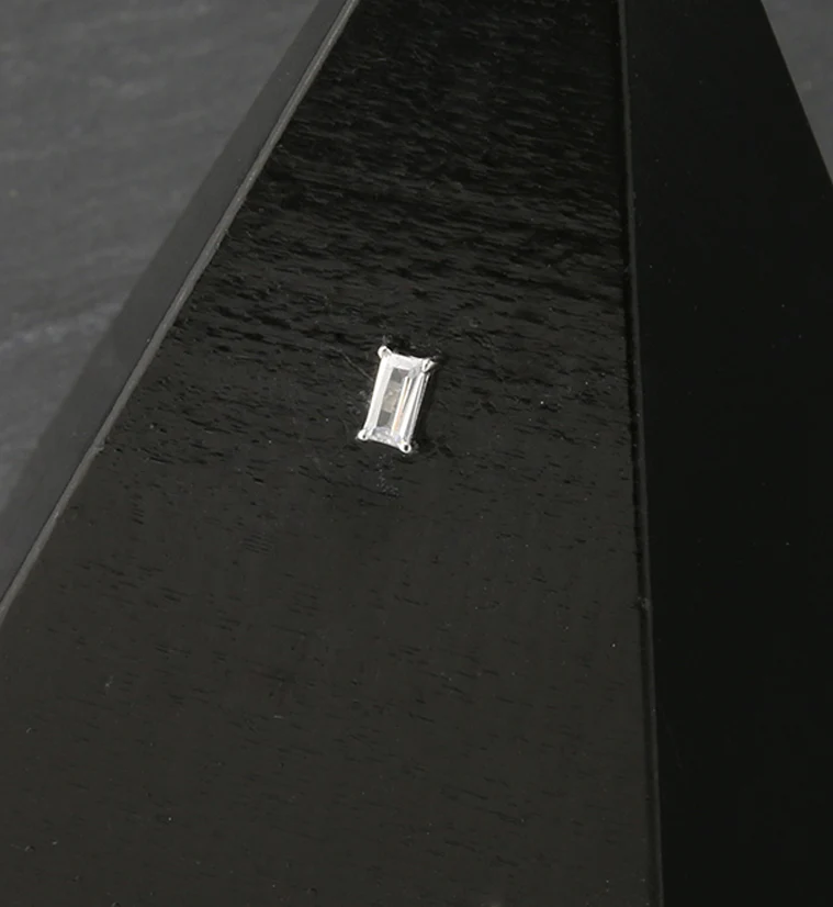14kt White Gold Rectangle CZ Threadless Top - Image 2