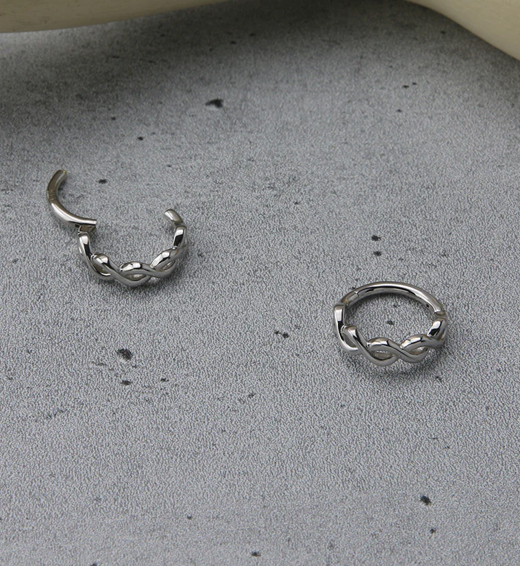 14kt White Gold Twisted Hinged Segment Ring - Image 2