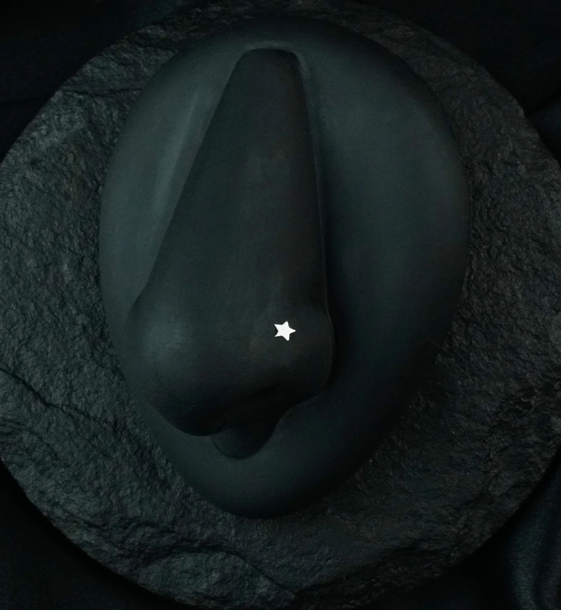 14kt White Gold Star L Shaped Nose Ring - Image 3