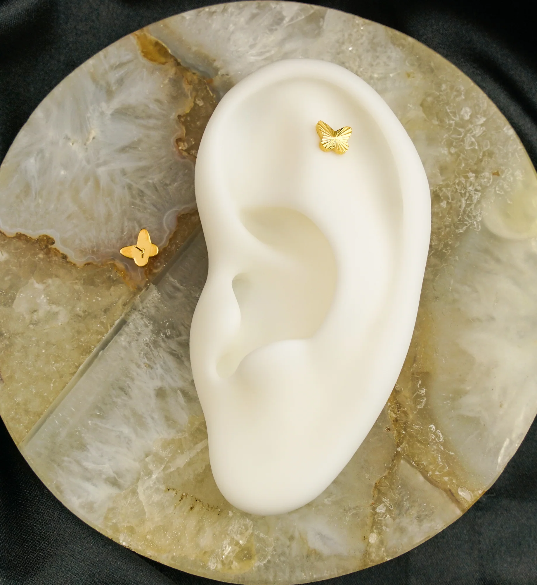 24kt Gold PVD Score Butterfly Threadless Titanium Top - Image 2