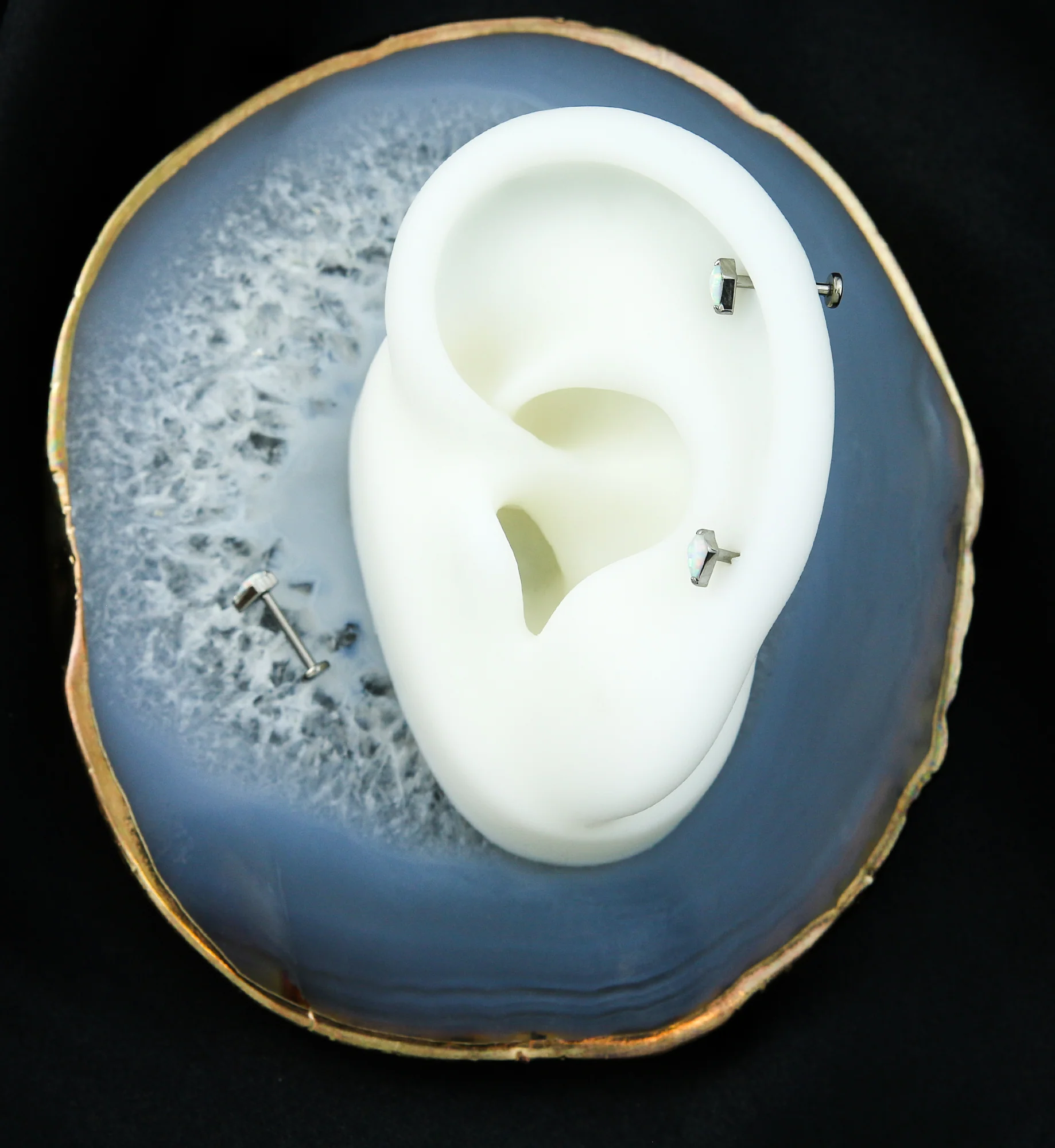 Abyss White Opalite Titanium Threadless Labret - Image 2