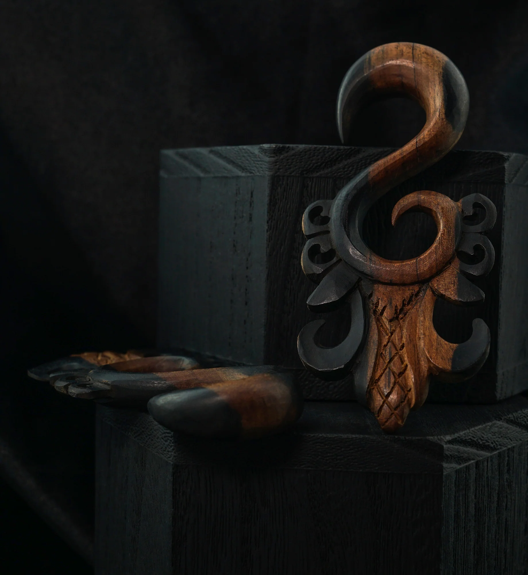 Areng Wood Choula Spiral Hangers - Image 2