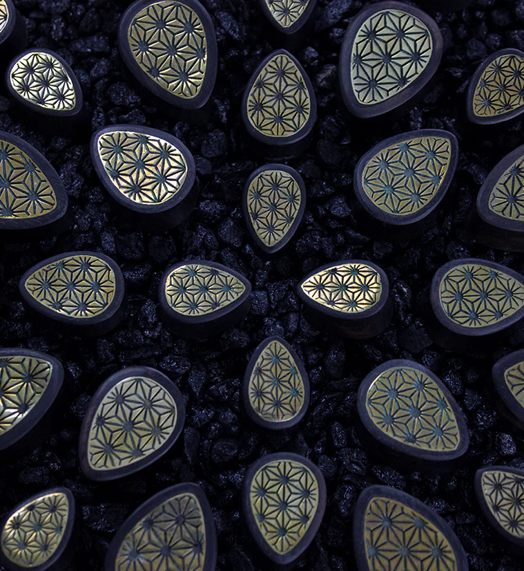Areng Wooden Teardrop Plugs with Japanese Hemp Brass Inlay - Image 2