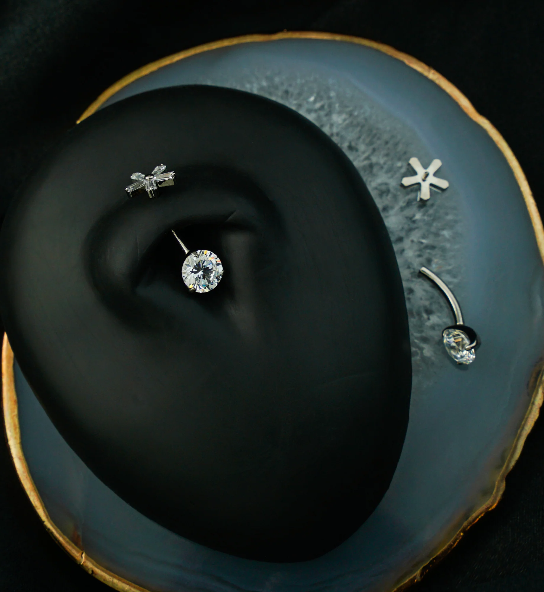 Baguette Flower Clear CZ Titanium Internally Threaded Belly Button Ring - Image 2