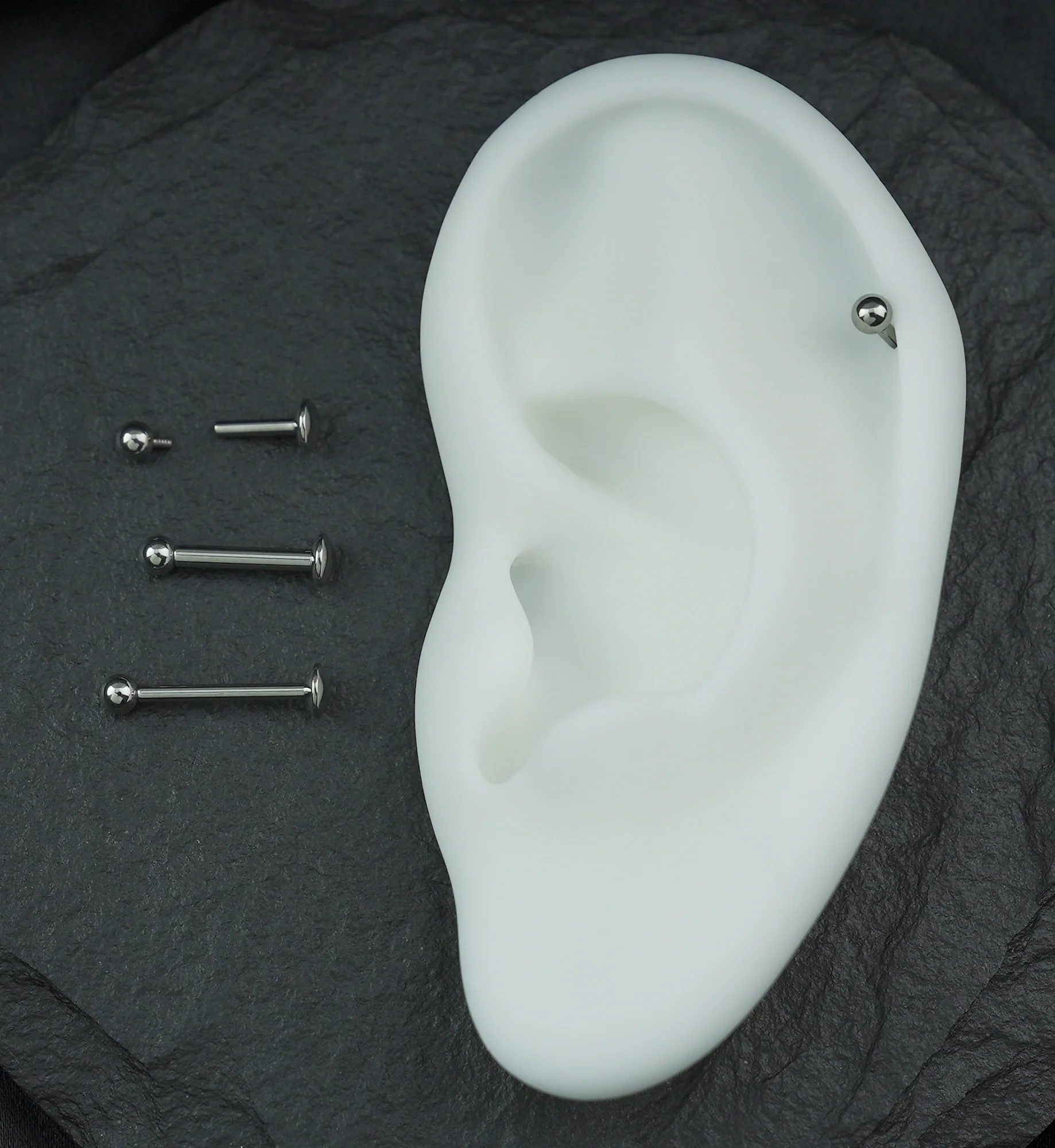 Ball Top Internally Threaded Titanium Convex Disk Labret - Image 2