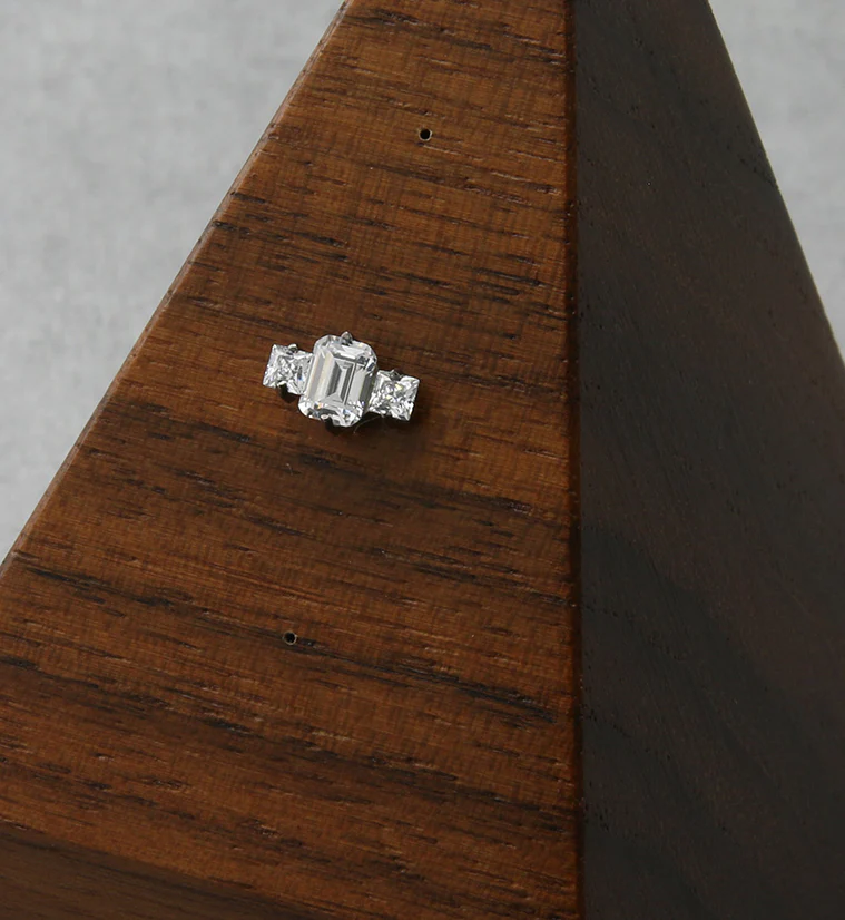 Baronial CZ Threadless Titanium Top - Image 2