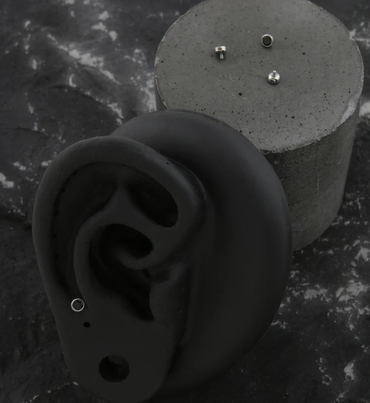 Bezel Black CZ Titanium Internally Threaded Top - Image 2