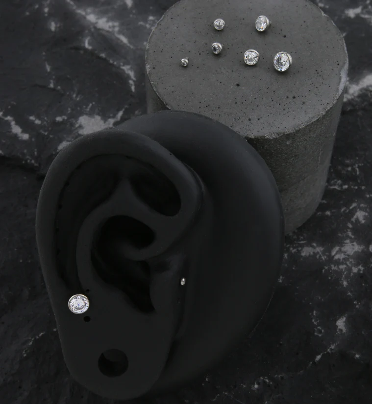 Bezel Clear CZ Titanium Internally Threaded Top - Image 2