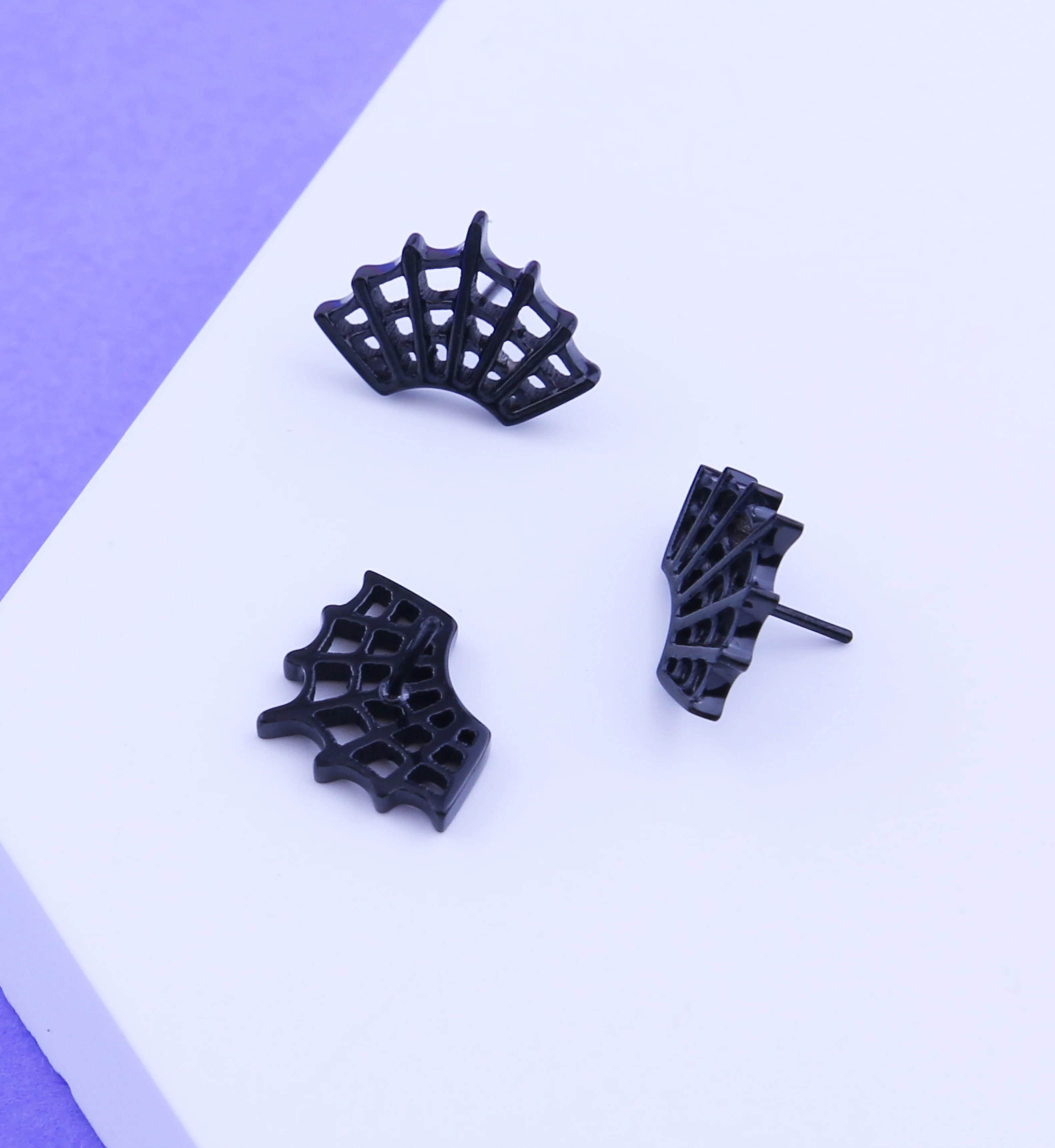 Black PVD Corner Spiderweb Titanium Threadless Top - Image 2