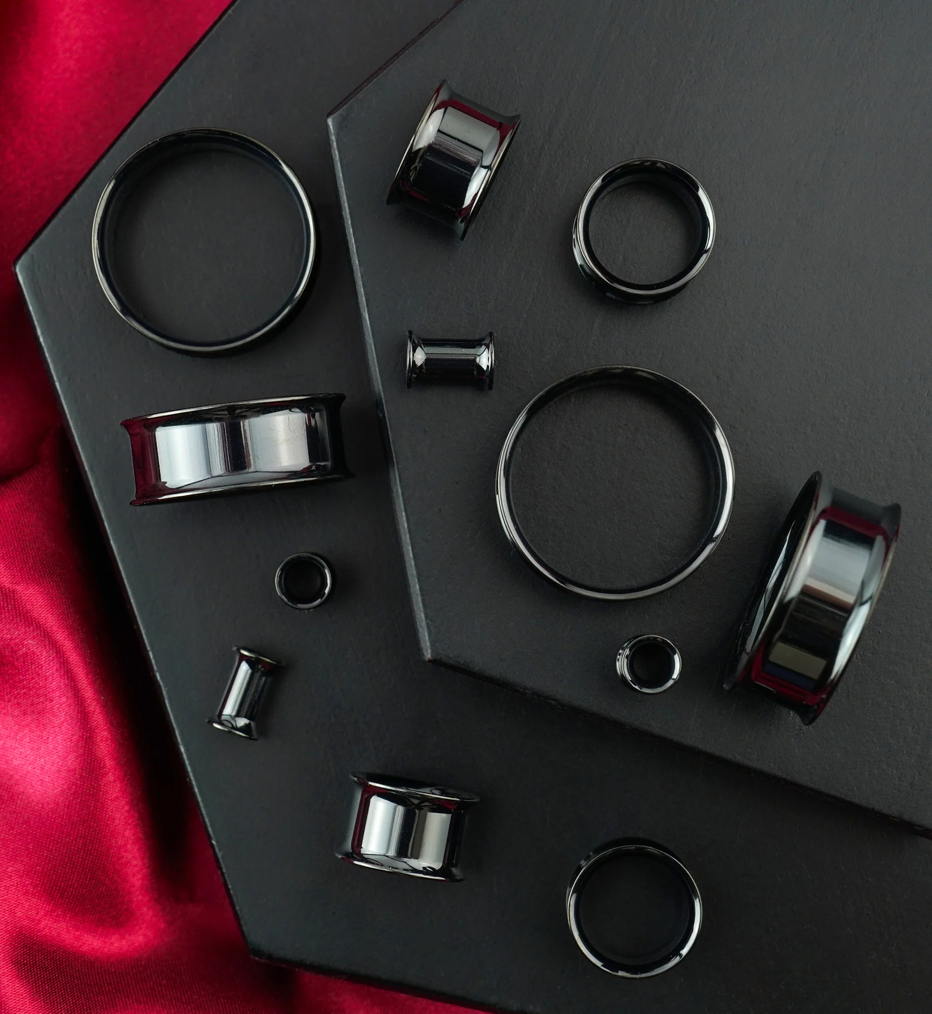 Black PVD Double Flare Titanium Ear Tunnels - Image 3
