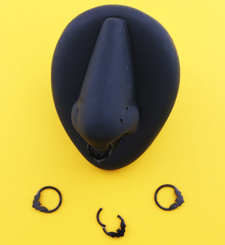 Black PVD Flying Bat Stainless Steel Hinged Segment Ring - Image 3