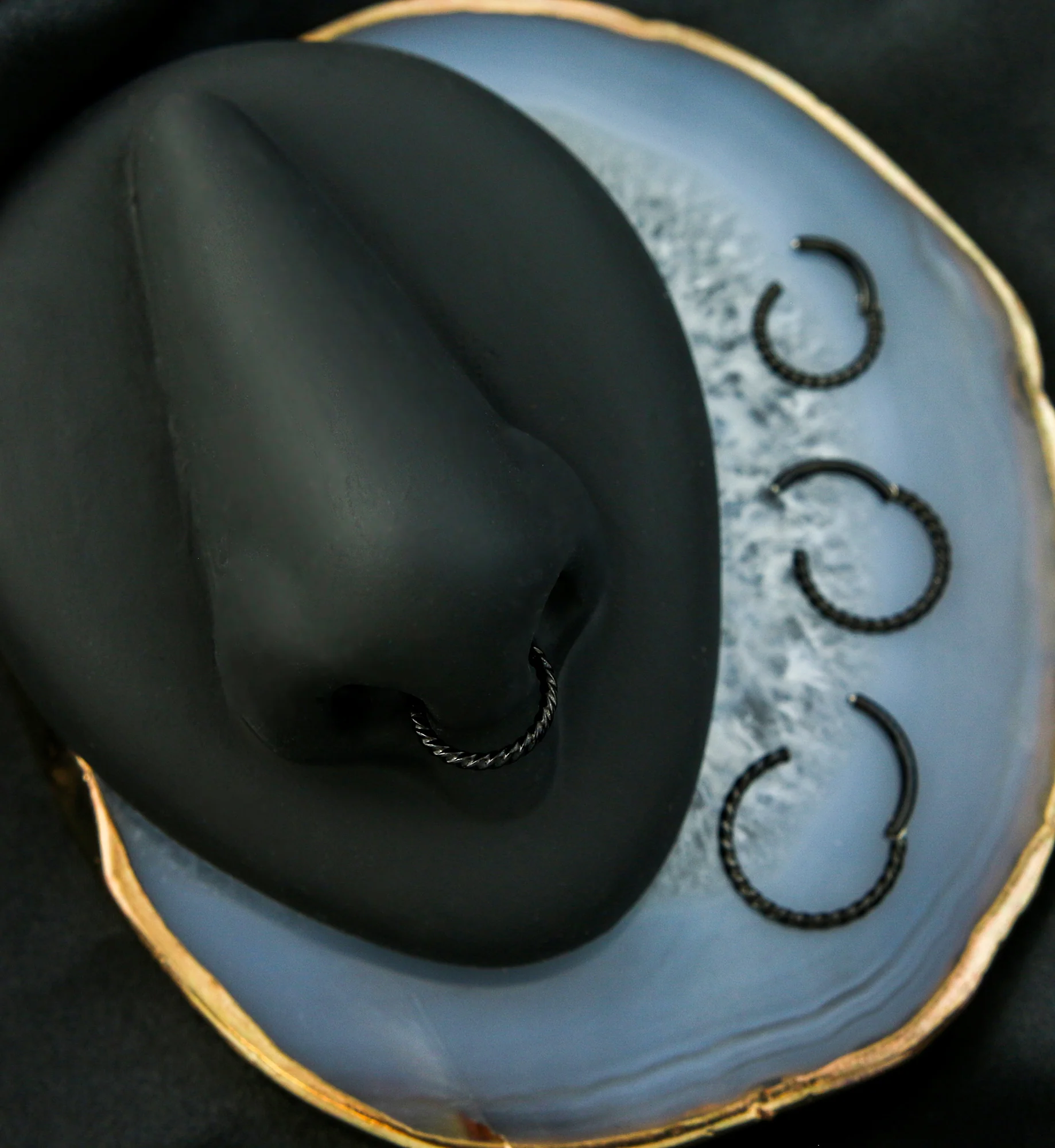 Black PVD Twisted Titanium Segment Ring - Image 3