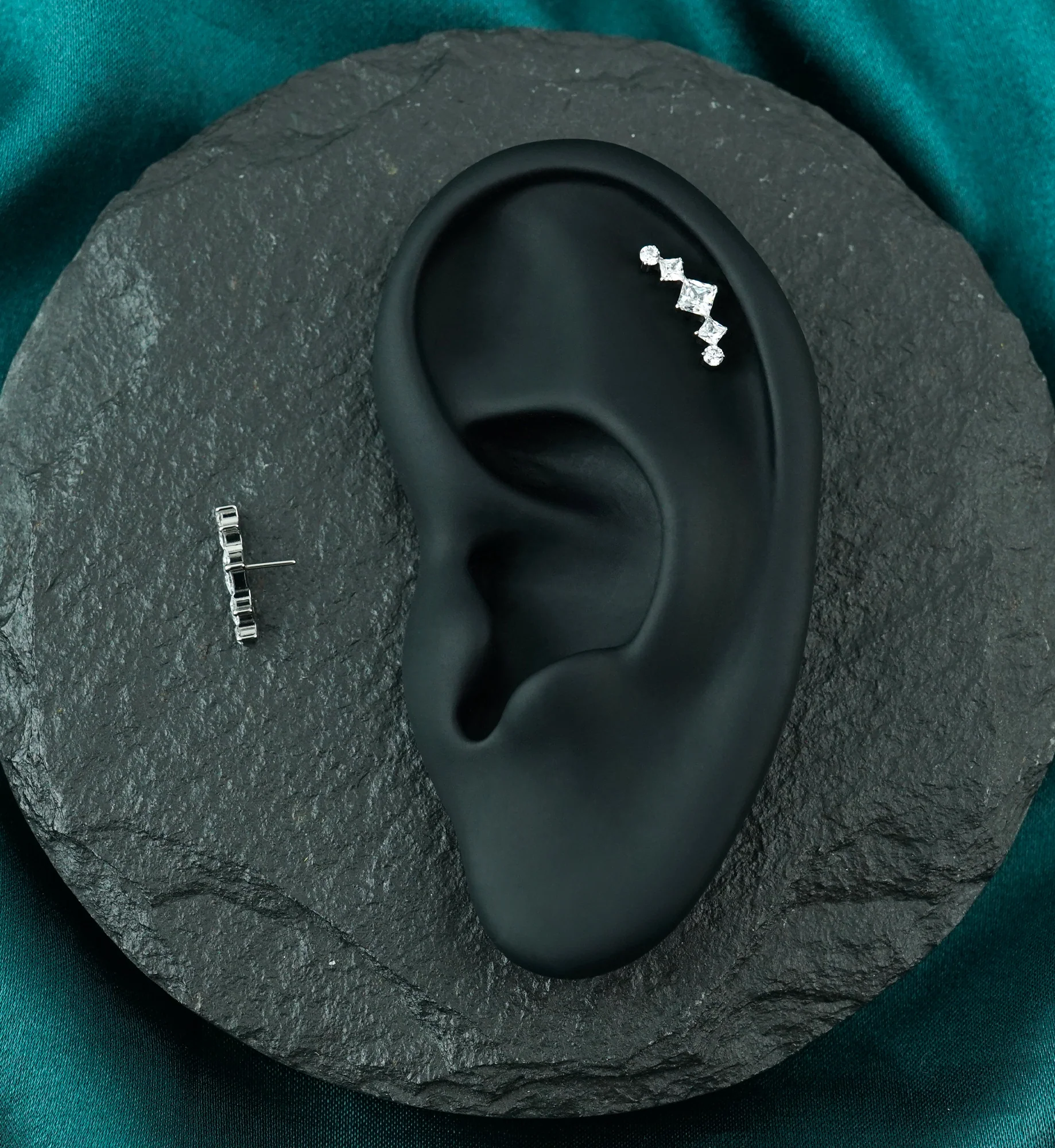 Borealis Clear CZ Titanium Threadless Top - Image 2