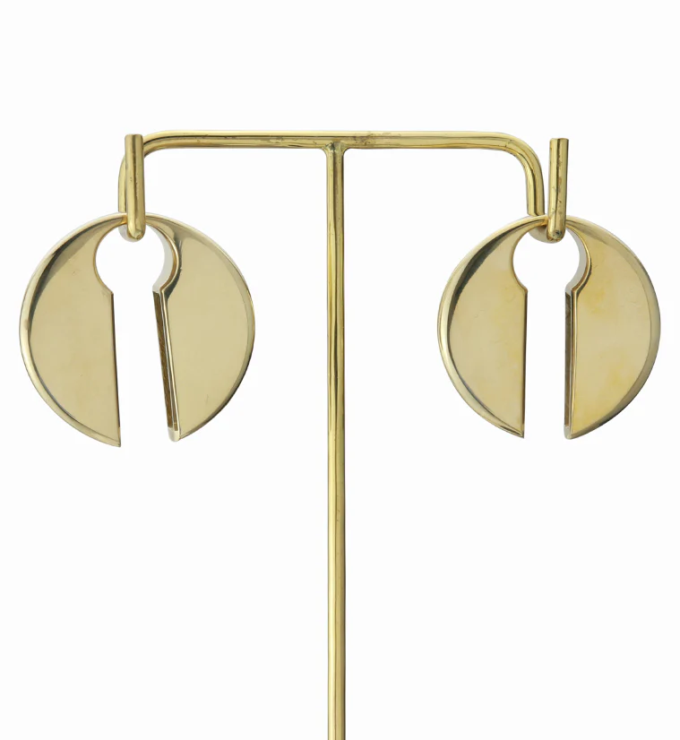 Broad Keyhole Brass Ear Weights - Image 3