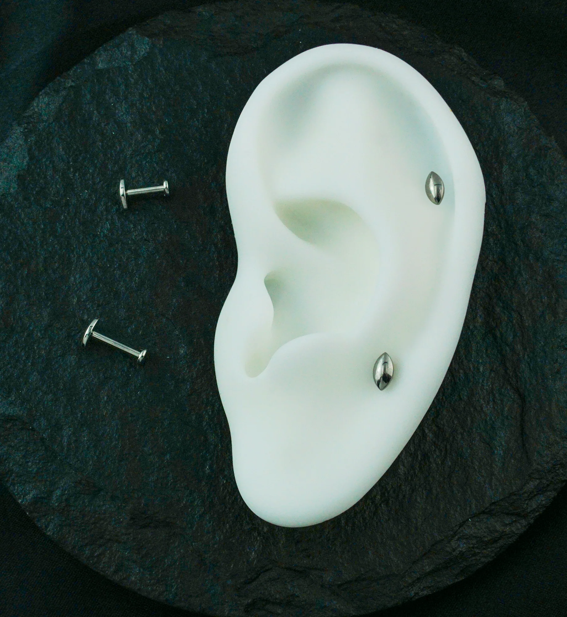 Compact Marquise Internally Threaded Titanium Flat Disk Labret - Image 2