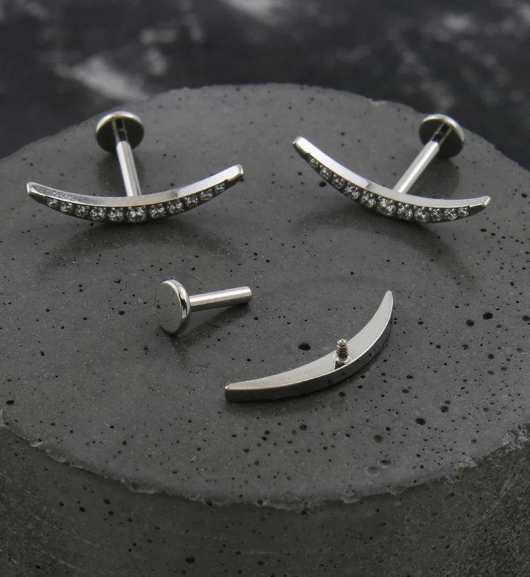 Camber Clear CZ Internally Threaded Titanium Labret - Image 2