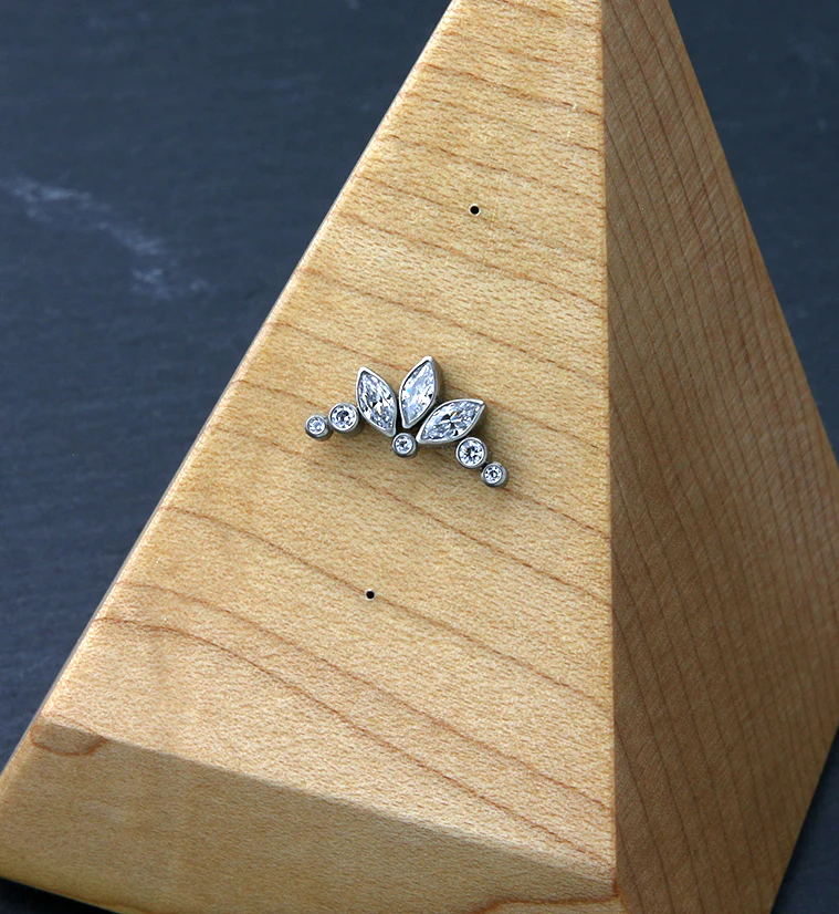 Chaplet CZ Threadless Titanium Top - Image 2