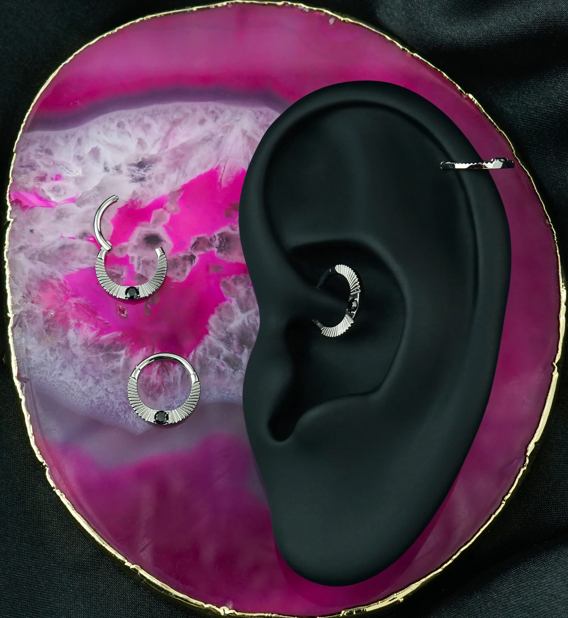 Corrugated Hoop Black CZ Titanium Hinged Segment Ring - Image 3