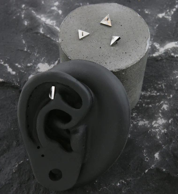 Score Triangle Internally Threaded Top - Image 2