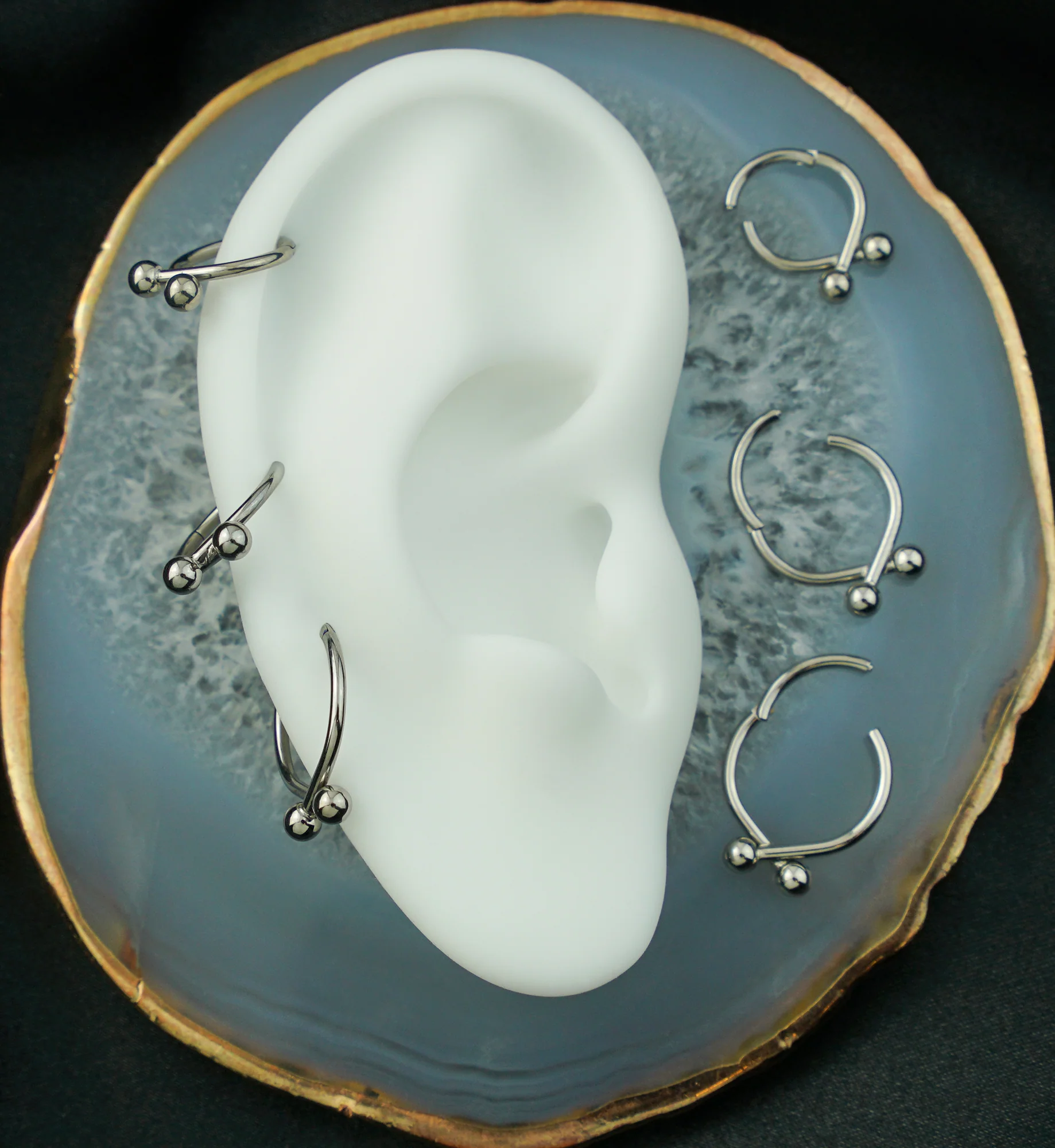 Criss-Cross Balls Titanium Hinged Segment Ring - Image 2
