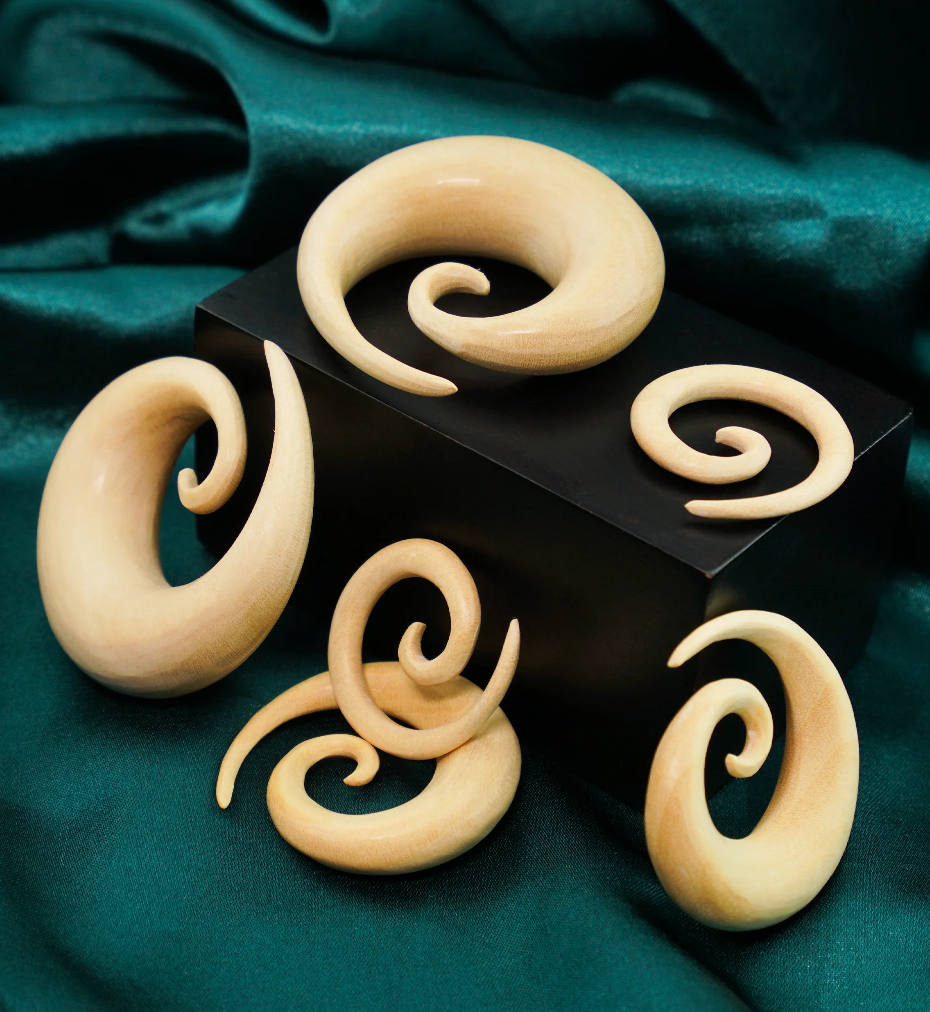 Crocodile Wood Spirals - Image 2