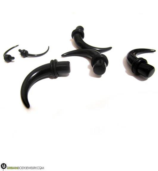 Curvy Black Taper