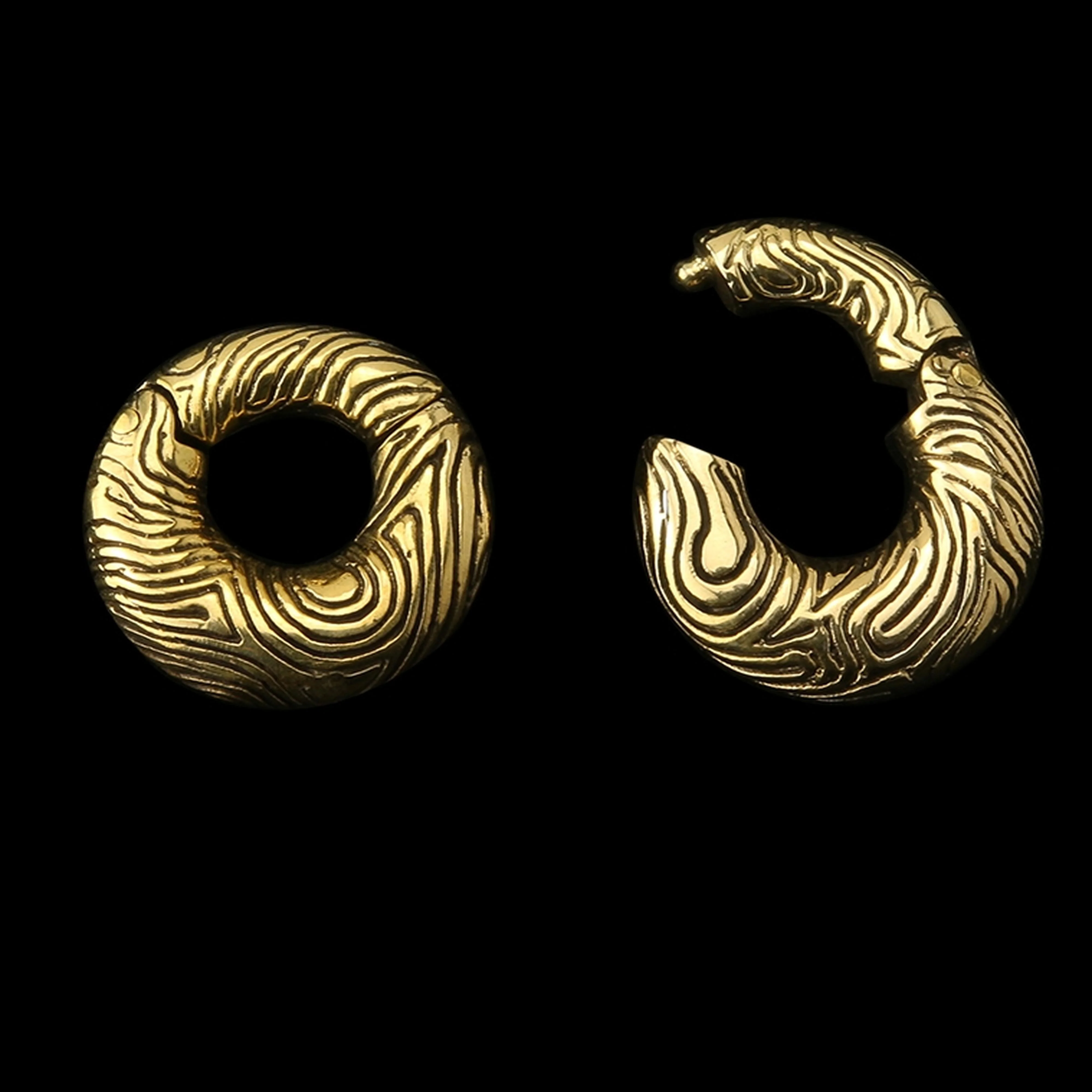 Dab Hinged Ear Weights - Image 3
