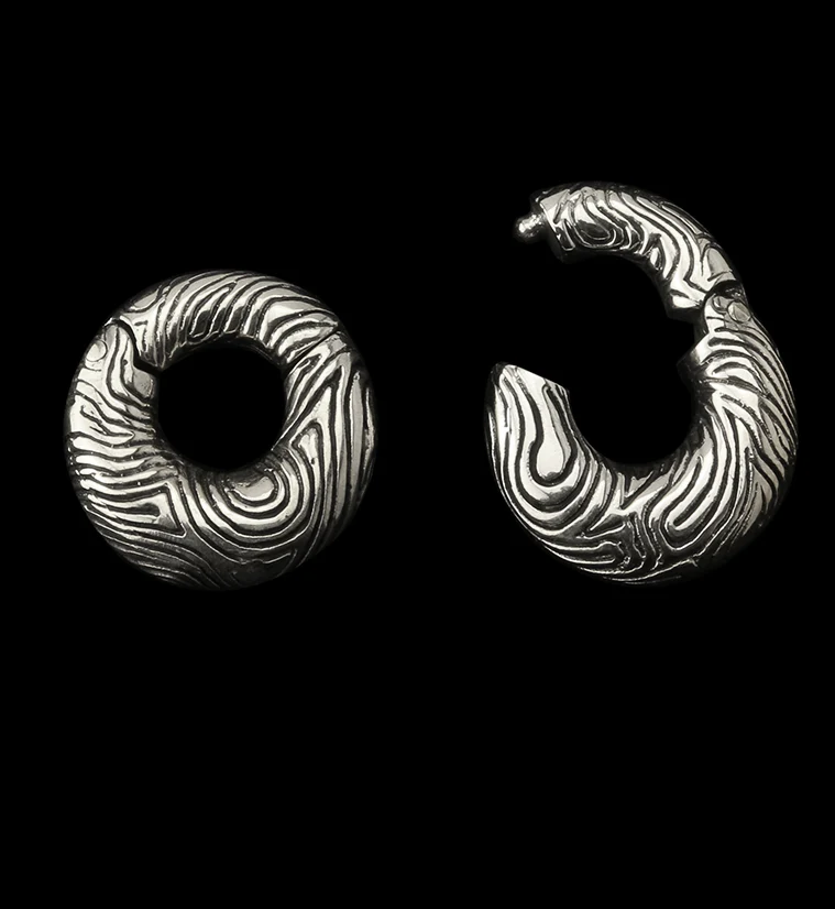 Dab White Brass Hinged Ear Weights - Image 2