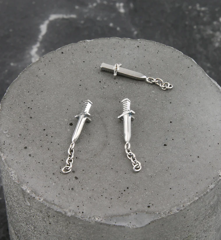 Dagger Dangle Chain Internally Threaded Titanium Top - Image 3