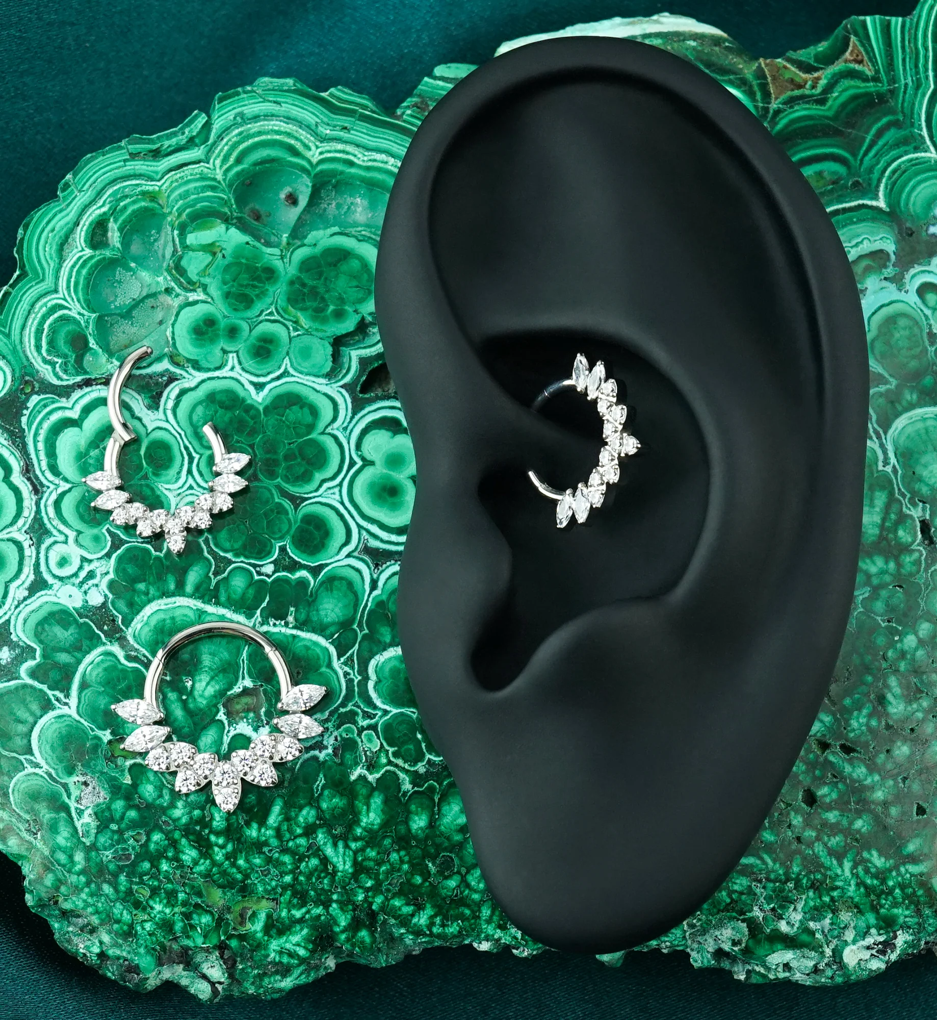 Divine Clear CZ Titanium Hinged Segment Ring - Image 2