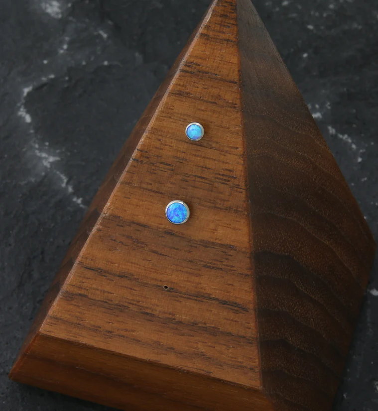 Flat Bezel Blue Opalite Threadless Titanium Top - Image 2