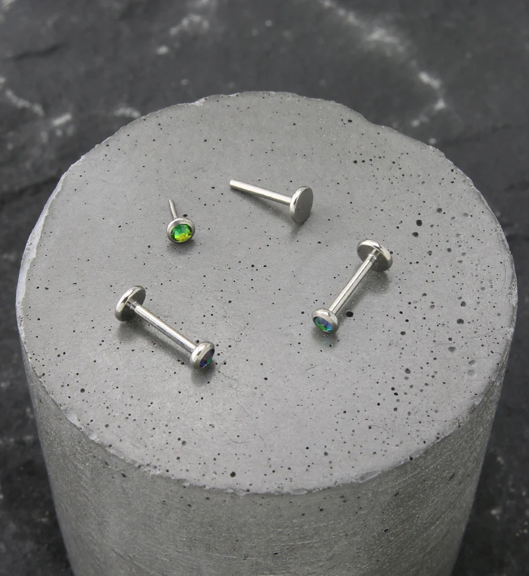 Flat Green Aurora CZ Titanium Threadless Labret - Image 2