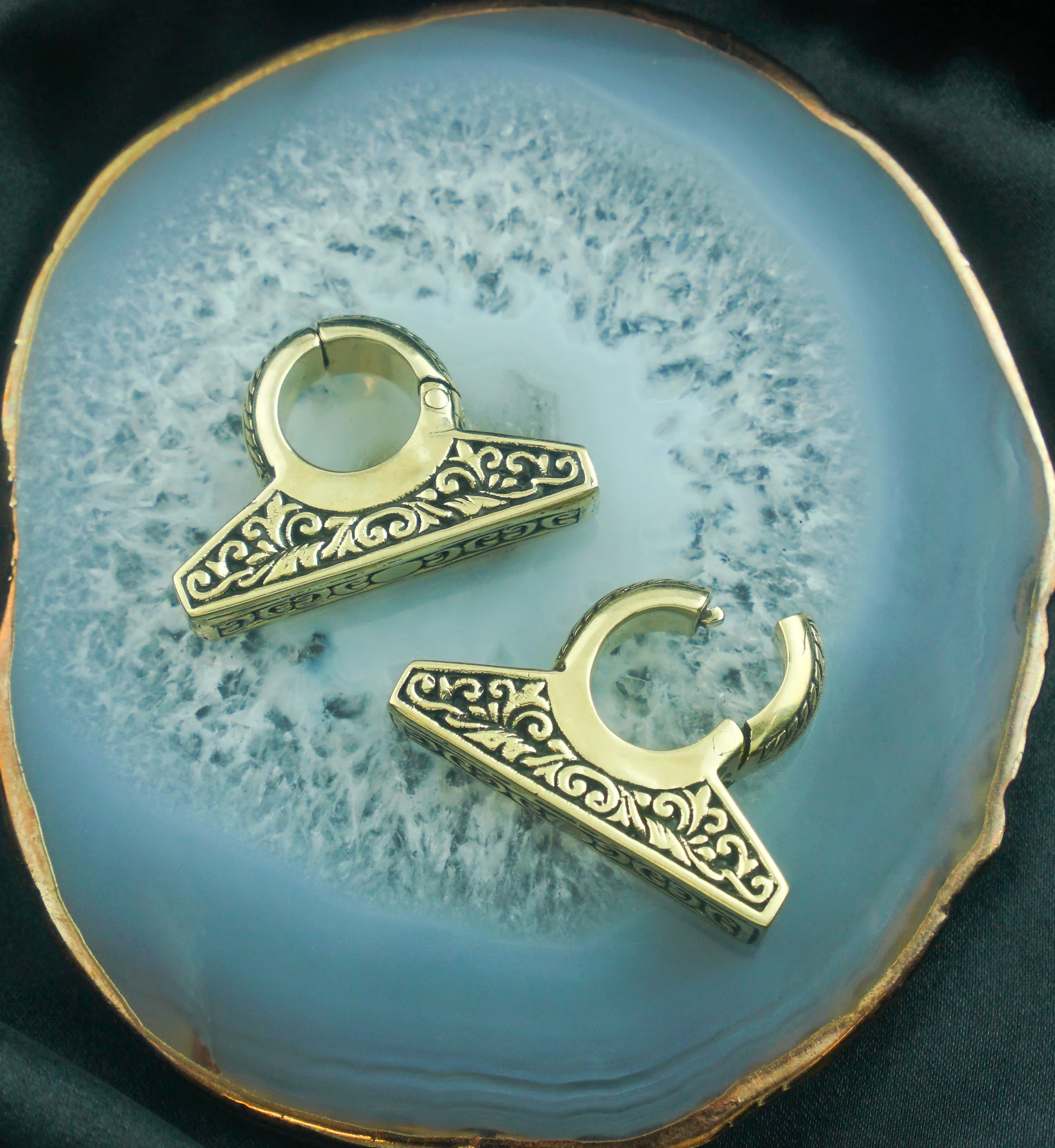 Flat Totem Brass Hinged Ear Weights - Image 2