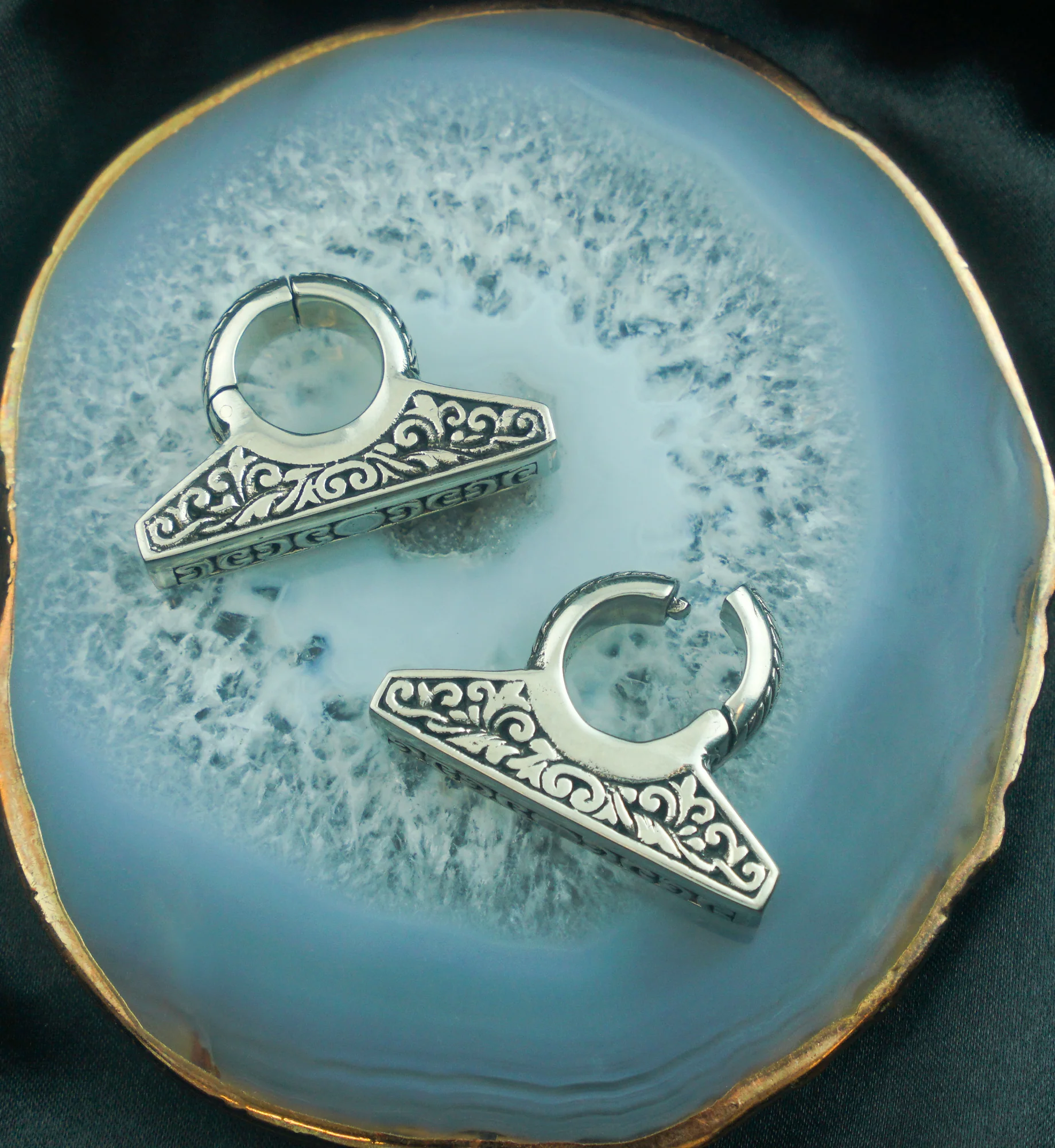 Flat Totem White Brass Hinged Ear Weights - Image 2