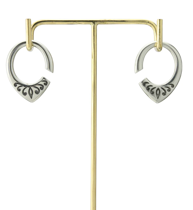 Fleck White Brass Ear Weights - Image 4